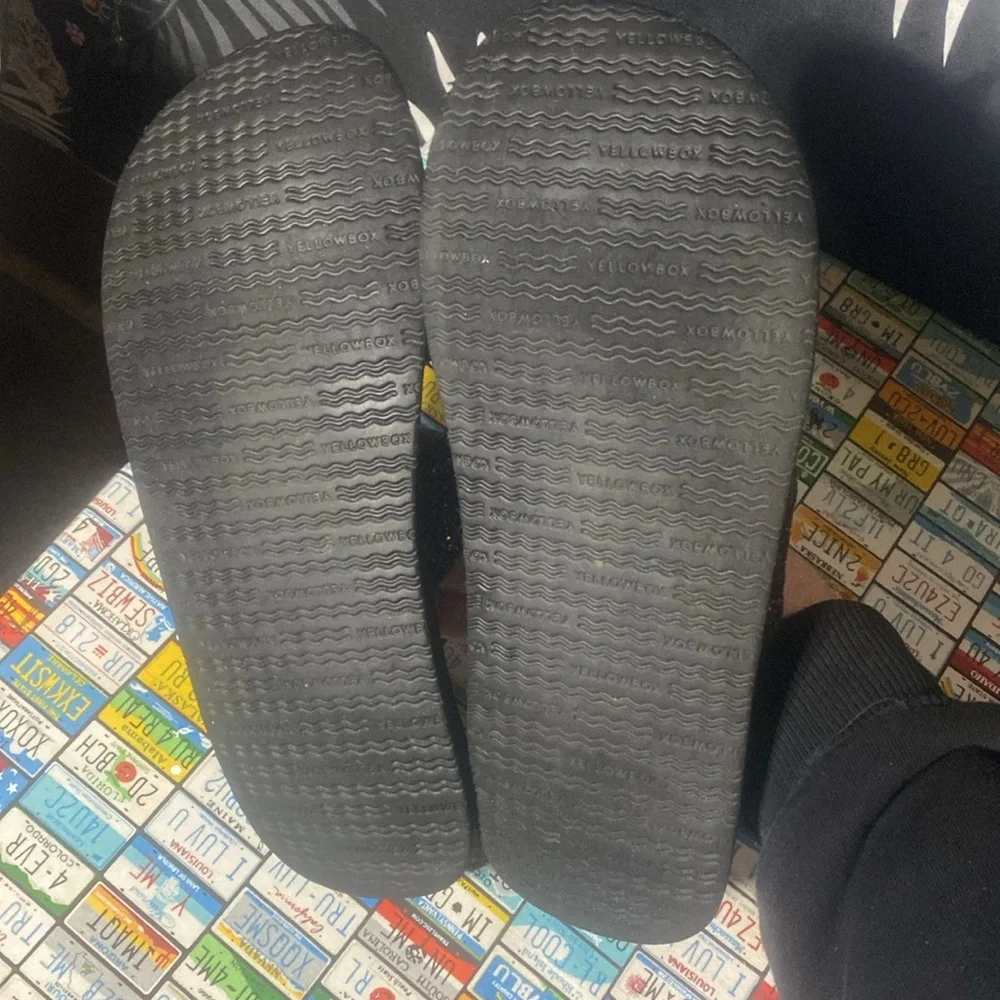 Yellow Box Black Glitter Thong Sandals Women’s Size 10 - Picture 5 of 7